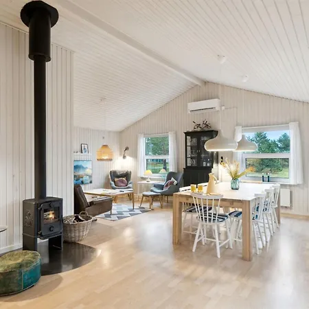 Ubavka - 200m From The Sea By Interhome *